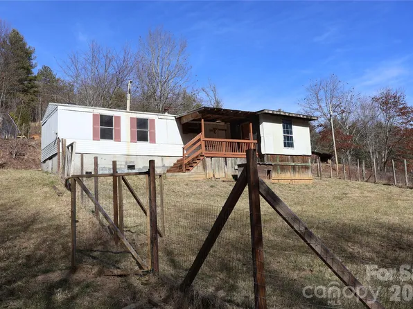 3476 Possum Trot Rd, Burnsville, NC 28714