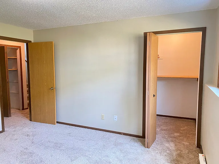 821 Westwood Dr — Photo 13