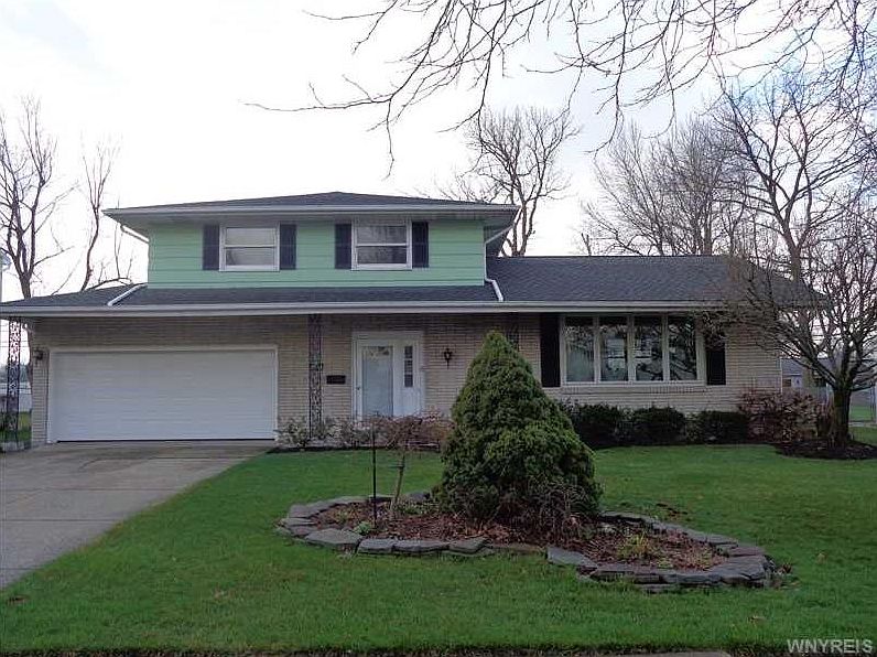 1st image of 65 Willow Green Dr