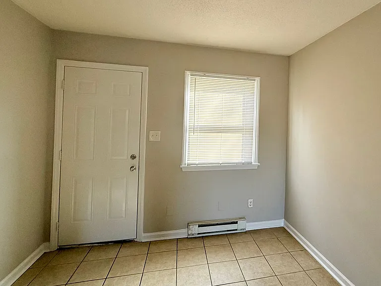 1132 Montcalm St #3 — Photo 3