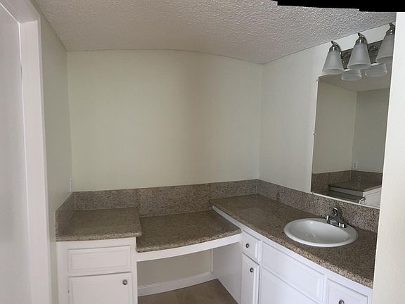 5th image of 1243 Stanley Ave #205