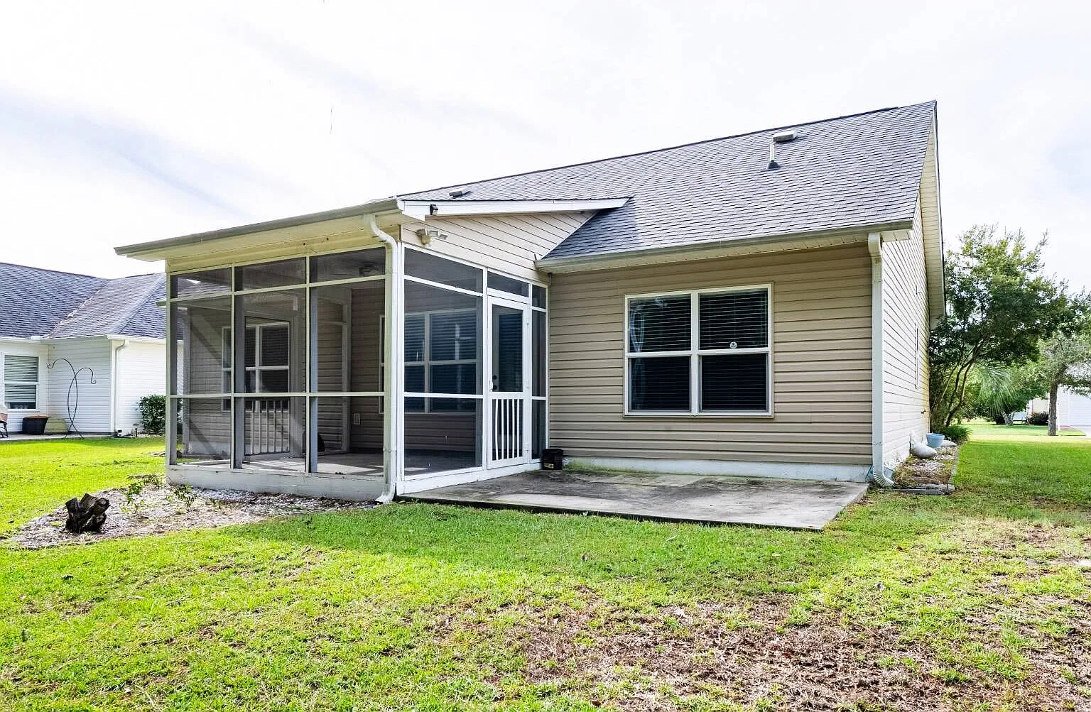 3 bed, 2.0 bath, 1188 sqft, $1,995 — Photo 3