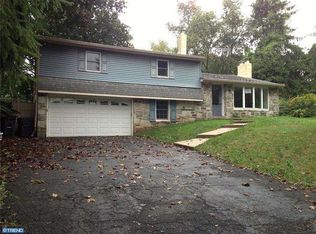 660 Holland Rd, Holland, PA 18966