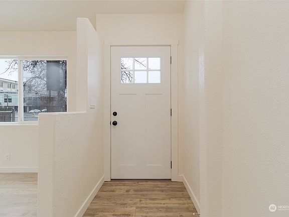 3rd image of 510 W Poplar Street