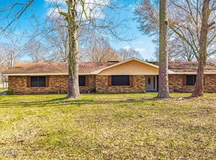 364 Blossom Rd, Opelousas, LA 70570