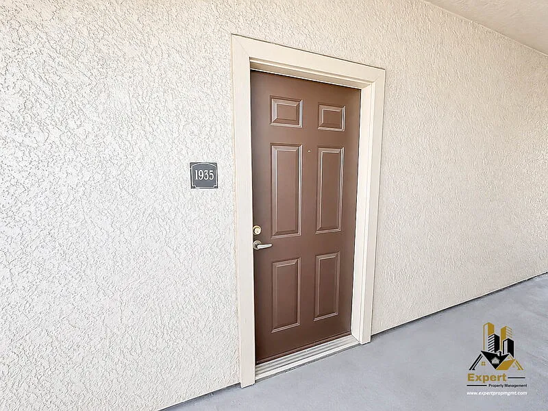 1 bed, 1.0 bath, 714 sqft, $2,095 — Photo 1