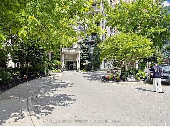 3rd image of 310 Burnhamthorpe Rd W #2810
