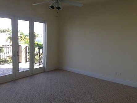 4th image of 921 Allamanda Dr