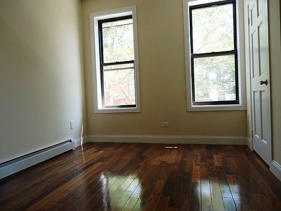 2nd image of 428 Marion St