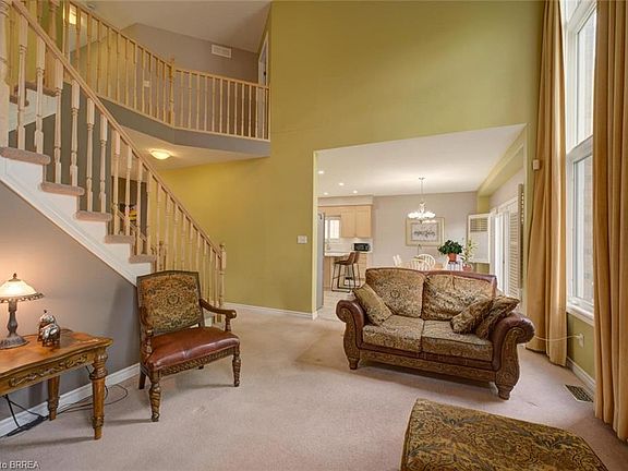 5th image of 44 McQueen Dr