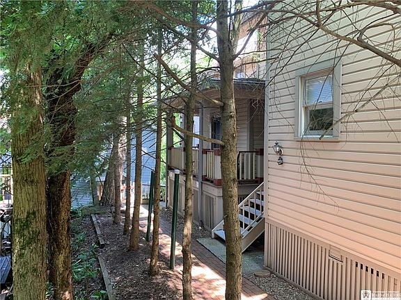 4th image of 12-14 Morris Ave #2