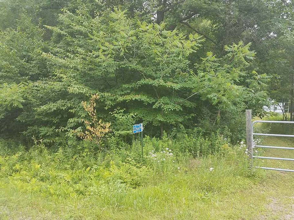 2nd image of 226609 Thornapple Rd