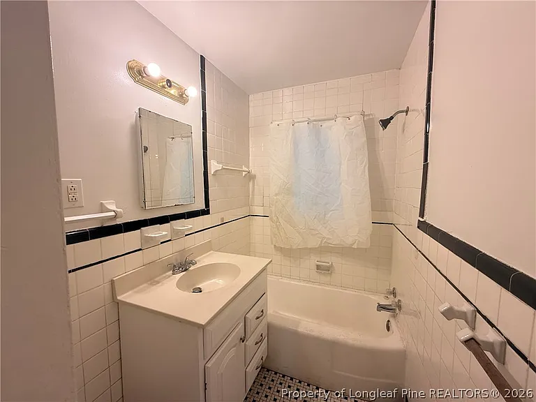 115 S Tarboro St — Photo 5