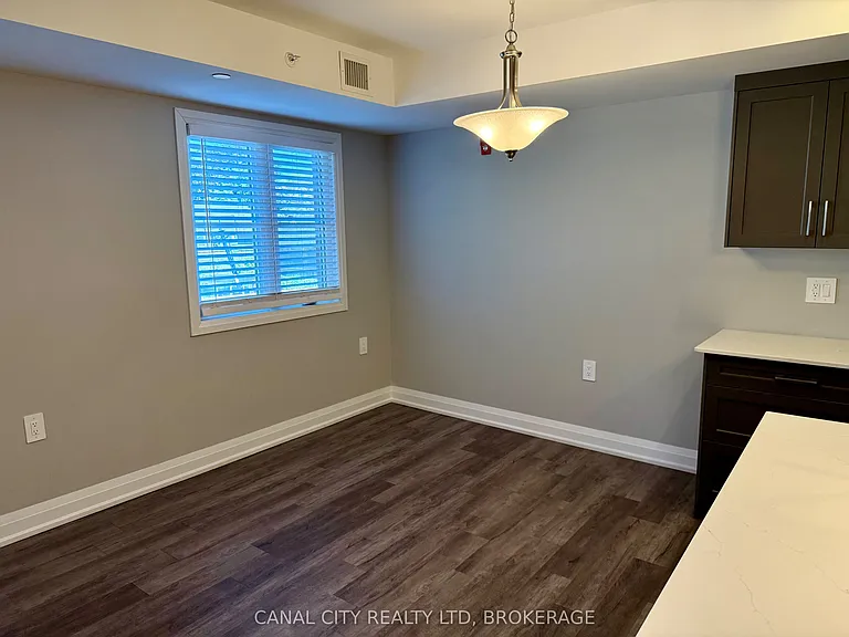 6 Ann St #4 — Photo 8
