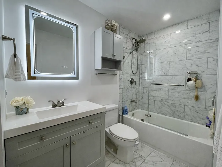 300 Cunat Blvd #2B — Photo 6