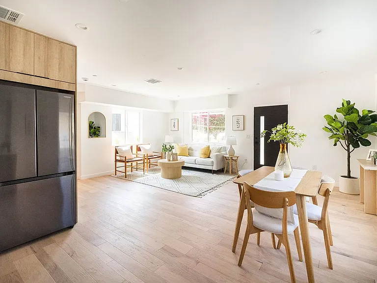 2683 Roseview Ave #2 — Photo 3
