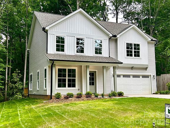 3rd image of 606 Teresa Cir