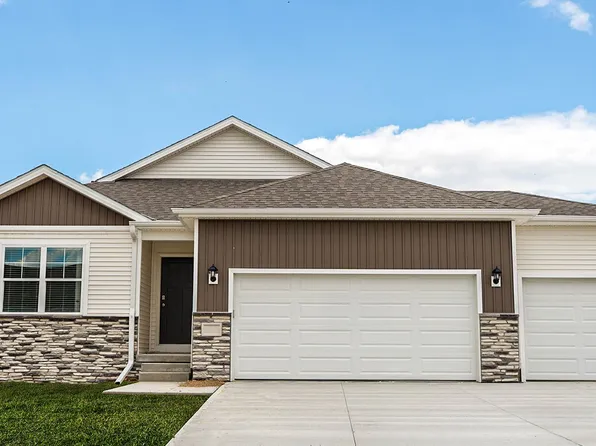 6732 NW 106th St, Johnston, IA 50131