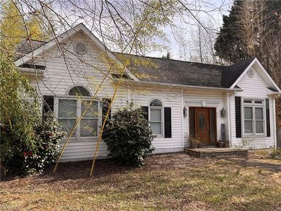 402 Butler St, Pilot Mountain, NC, 27041