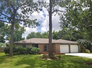 5509 Thornwood Cir, Dickinson, TX 77539