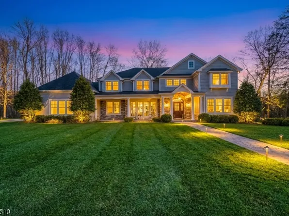 106 Koch Ln, Old Tappan Boro, NJ 07675