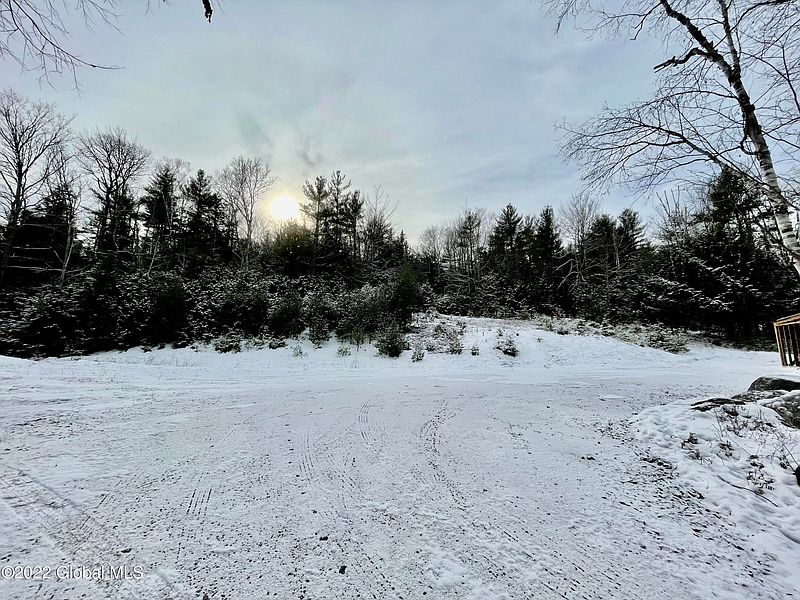 3rd image of 705 Olmstedville Road