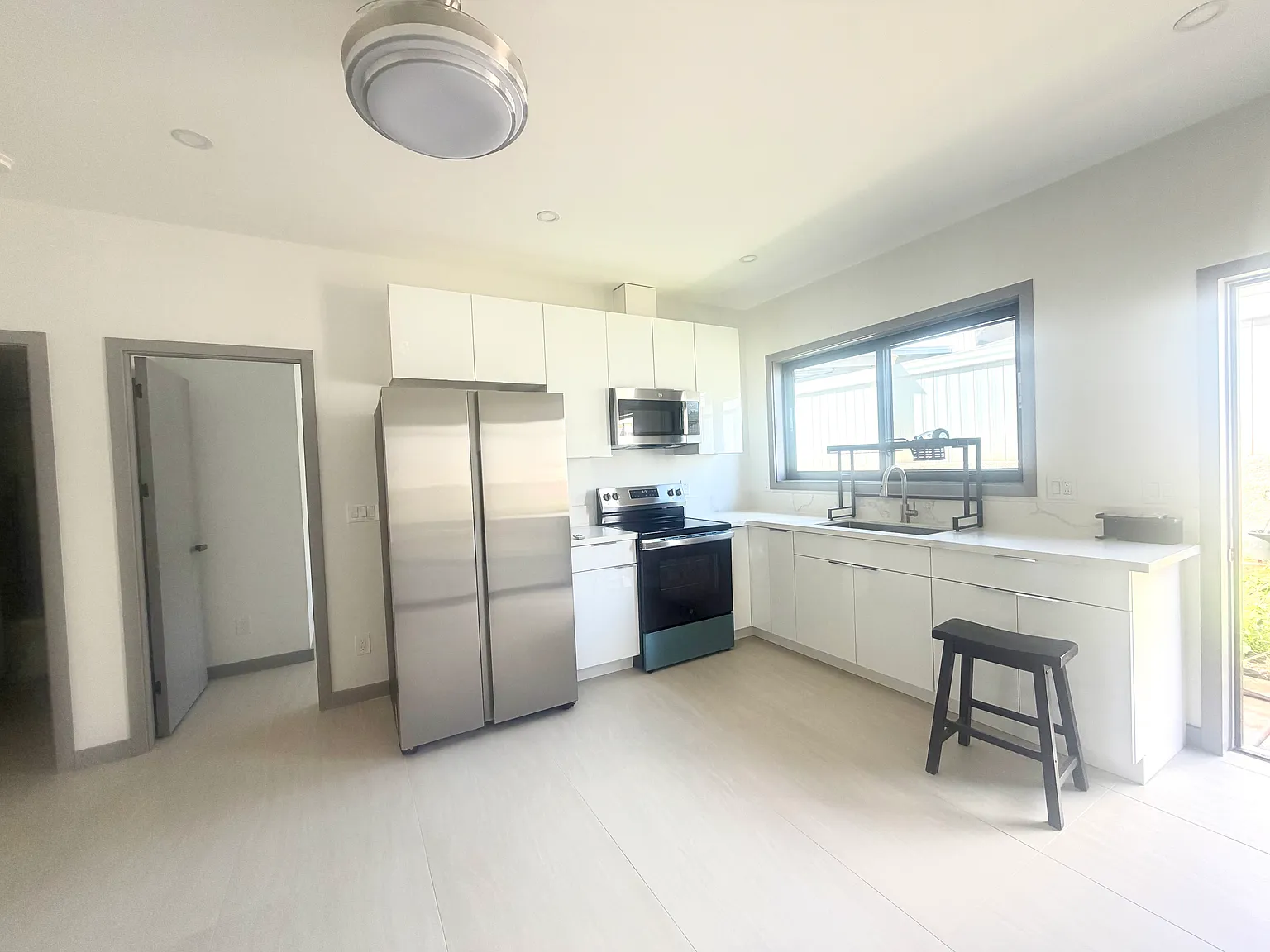 Hoolaulea St, Pearl City — Photo 1