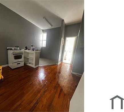 5th image of 91 Elliott Ave #3F