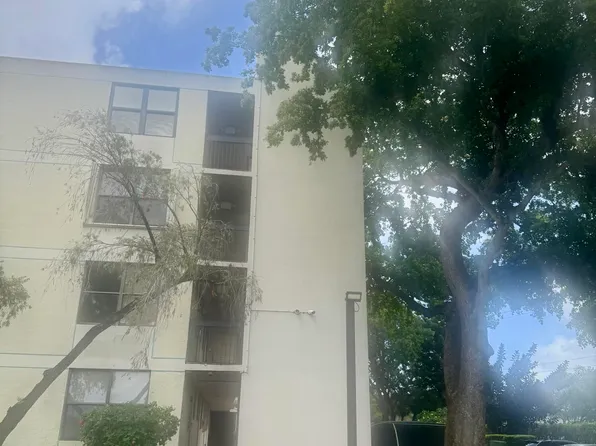 110 Lake Emerald Drive #404, Oakland Park, FL 33309