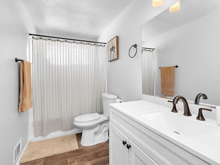 2028 N 630 W — Photo 11