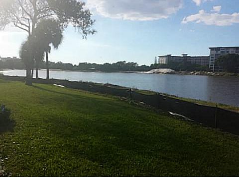 3rd image of 2801 N Palm Aire Dr APT 204