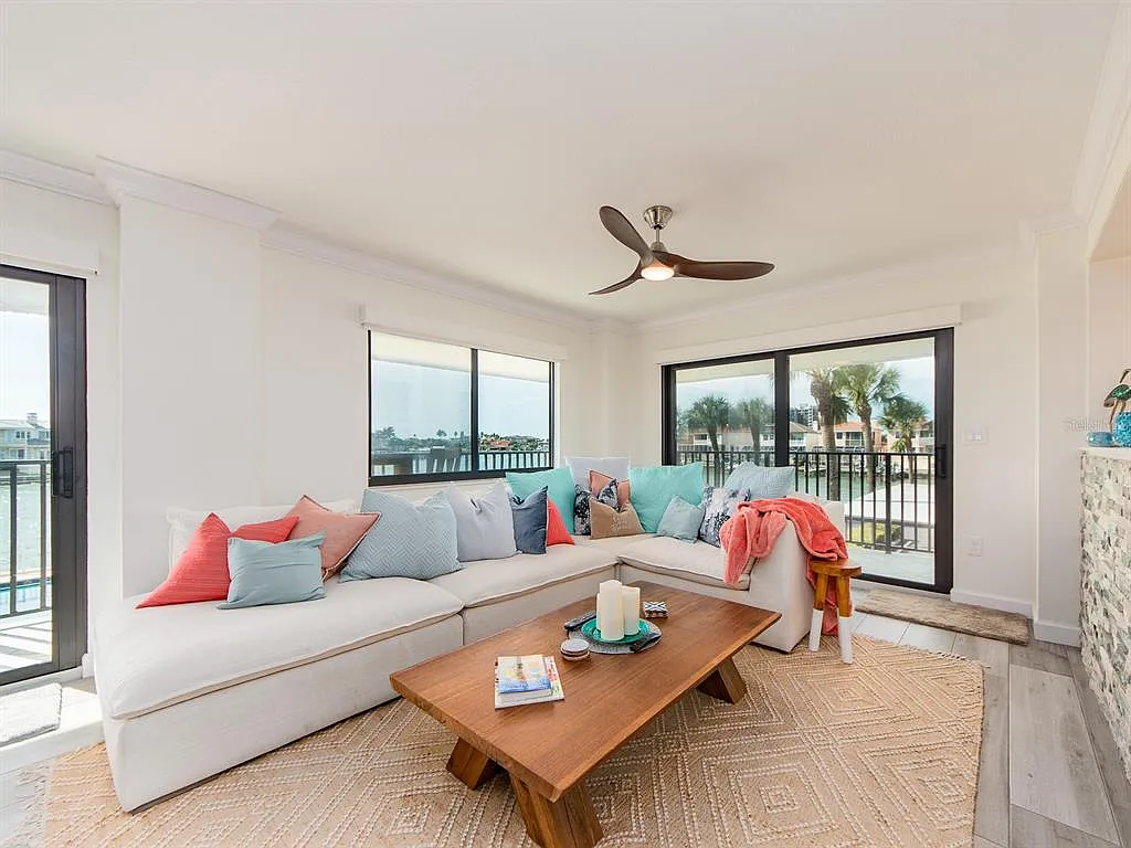 2 bed, 2.0 bath, 1530 sqft, $4,500 — Photo 4
