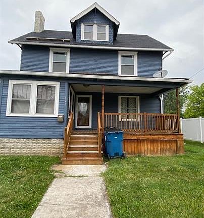 2nd image of 122 W 27th St #1