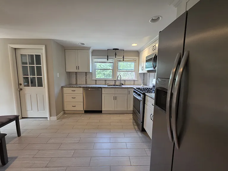 28 Maplewood St #2 — Photo 2