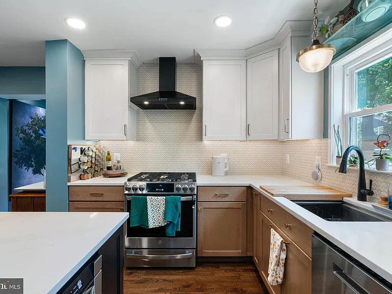 6011 Williamsburg Rd — Photo 10