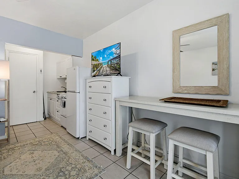 101 Blossom Ln #K — Photo 3