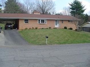 911 Buchanan Dr, Blacksburg, VA 24060