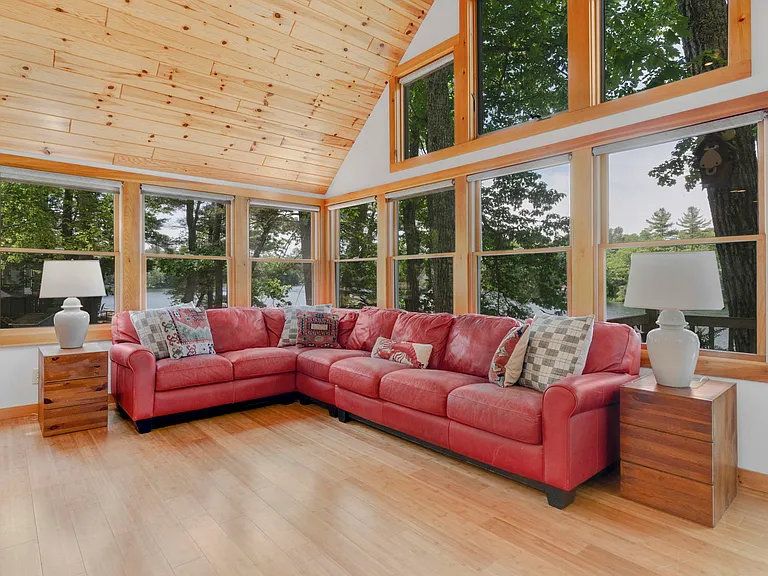 120 Anglers Rd — Photo 10