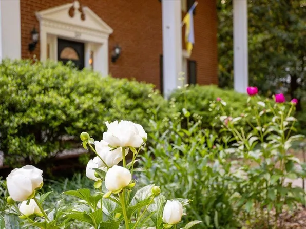 324 Glendale Dr, Chapel Hill, NC 27514