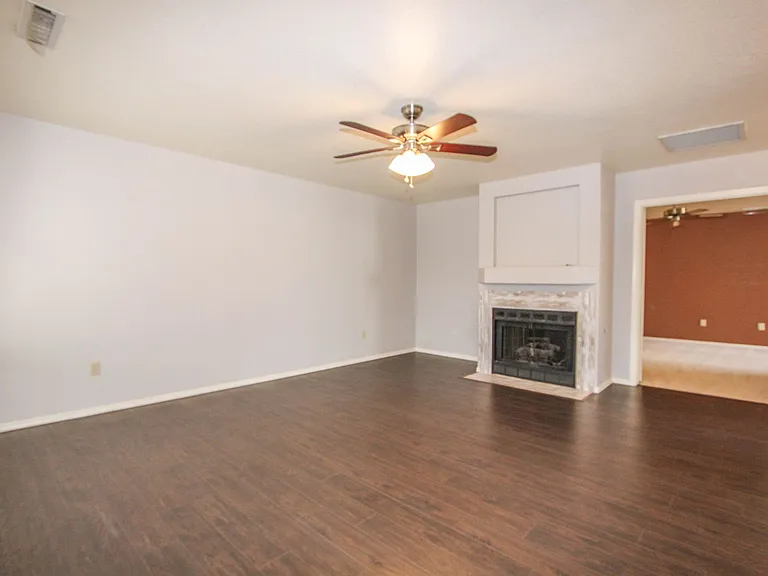 3070 Cascades Ct #14H — Photo 4