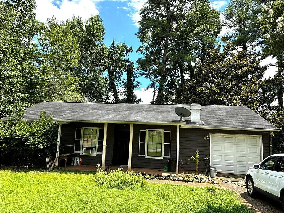 3901 Wood Path Dr