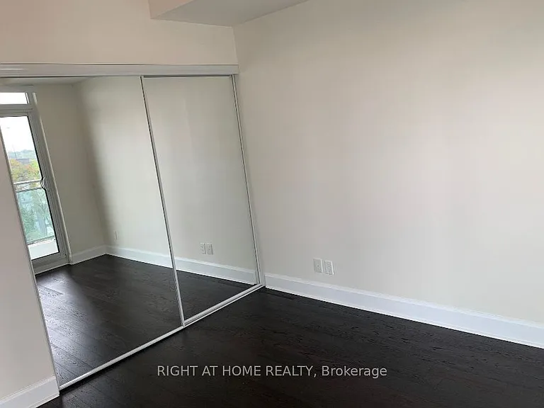 33 Shore Breeze Dr #405 — Photo 6