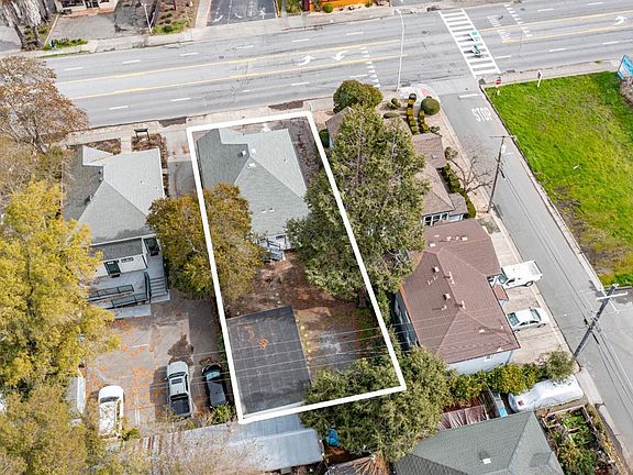 4th image of 805 Petaluma Boulevard N