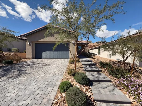 77 Stone Bluff Ln, Henderson, NV 89011