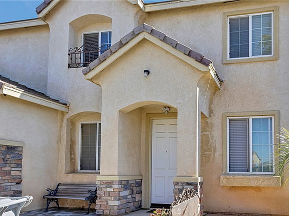 4th image of 13023 Tehachapi St