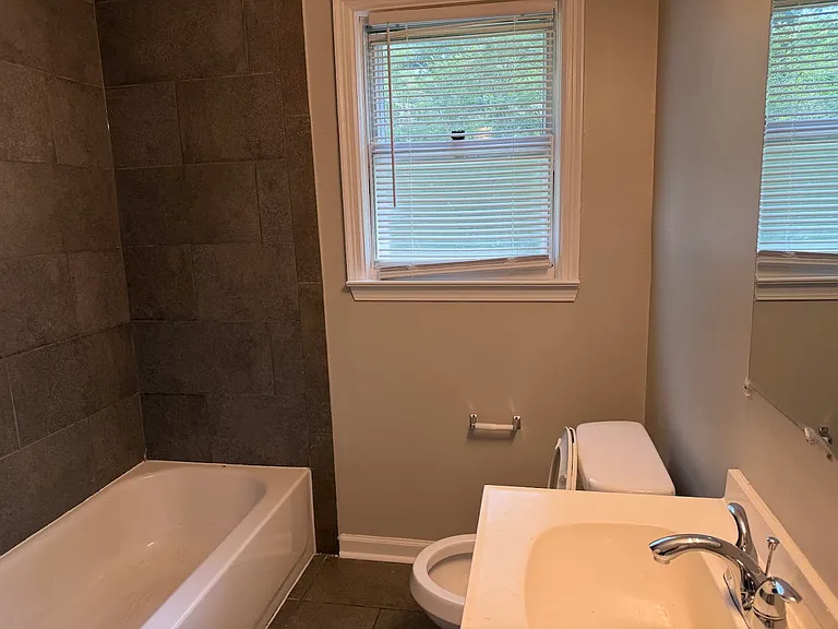958 Patterson Cv — Photo 10