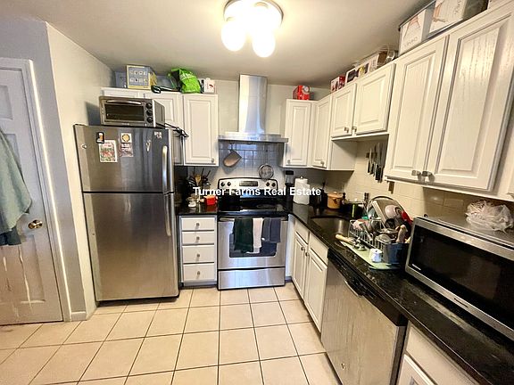 4th image of 14-16 Murdock St #2
