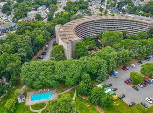 200 Swanton St APT 713, Winchester, MA 01890