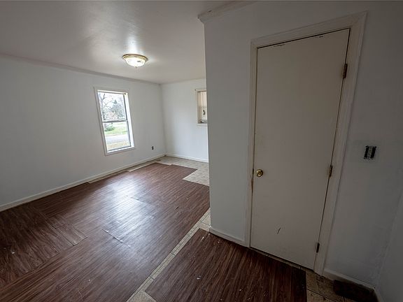 4th image of 7341 Broadacres Rd