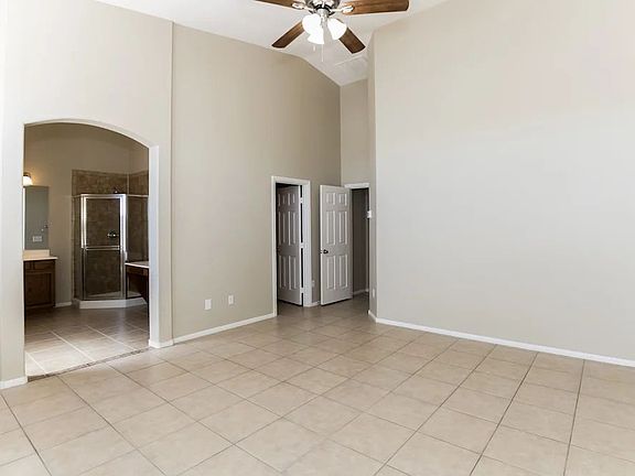3rd image of 5908 Buena Tierra St